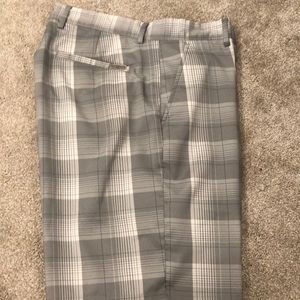 Men's golf shorts size 33